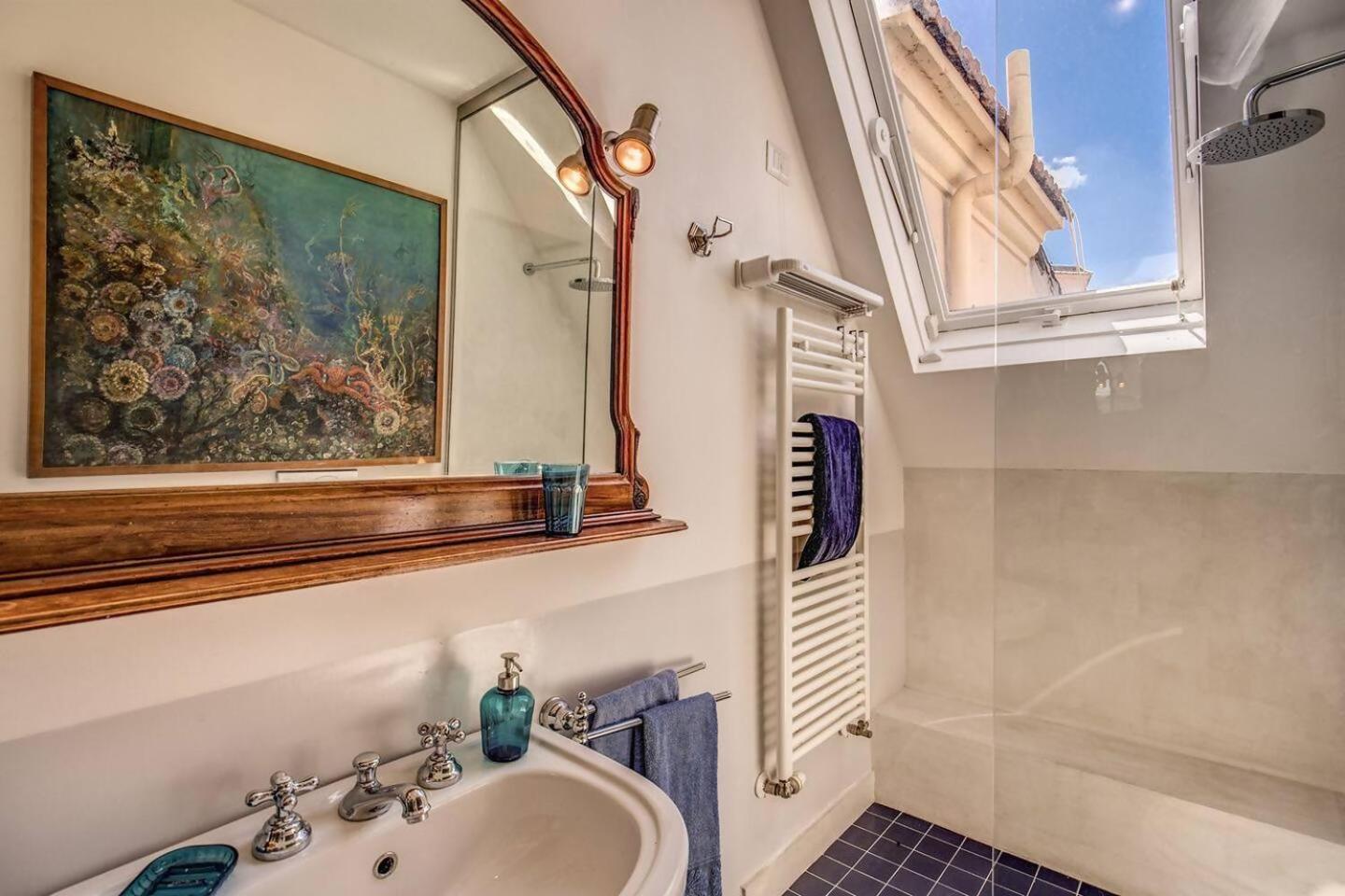 Attic With Terrace Overlooking St Peters Basilica 罗马 外观 照片
