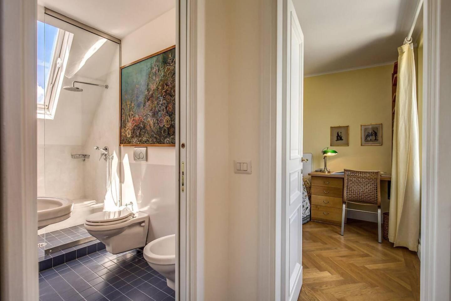 Attic With Terrace Overlooking St Peters Basilica 罗马 外观 照片