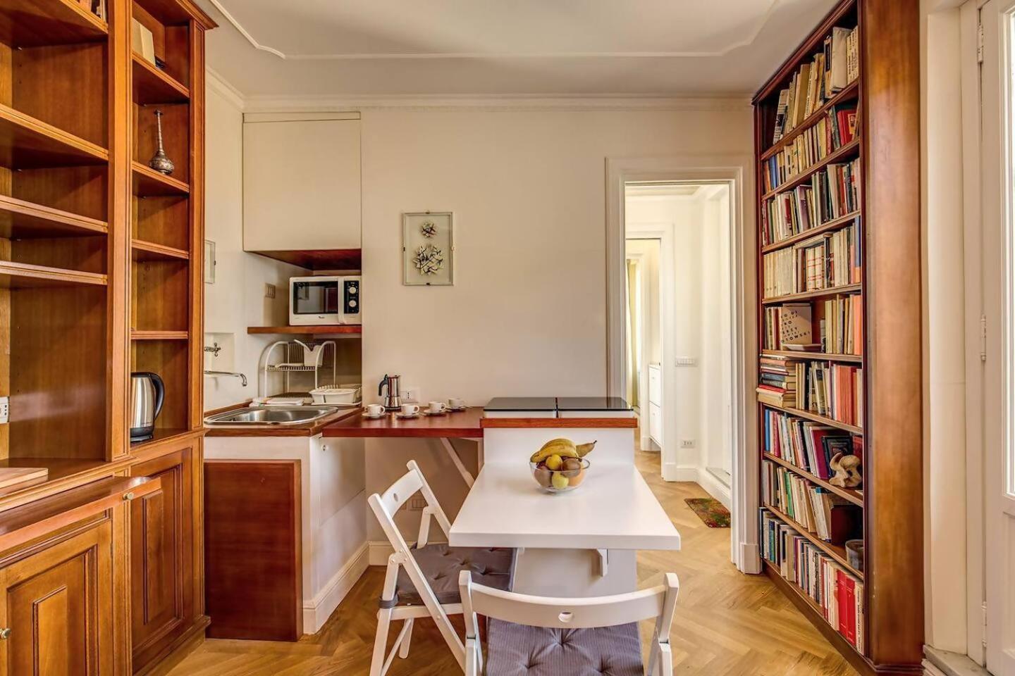 Attic With Terrace Overlooking St Peters Basilica 罗马 外观 照片